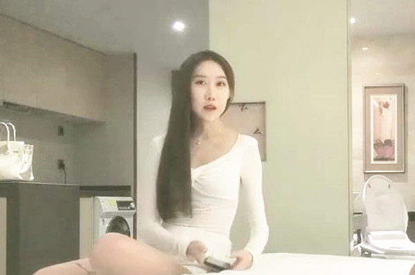 探花约 了个高 颜 值网 红妹 子啪 啪特 写舌 吻摸 逼穿 上情 趣装 骑坐猛 操